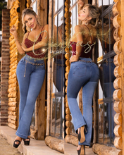 Cargar imagen en el visor de la galería, Jeans A3 Luxury 8214