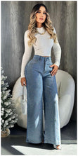 Cargar imagen en el visor de la galería, ✨ Jeans Wide Leg Brillantes Azul– Edición Glam
